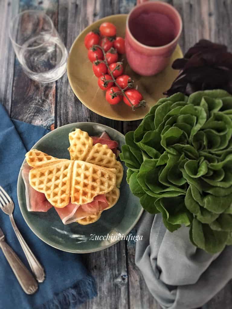 Waffles salati a basso IG, zucchineinfuga